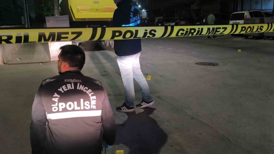 Antalya’da Restoranda Yemek Yedikten Sonra Silahlı Saldırıya Uğrayan 1 Kişi Yaralandı