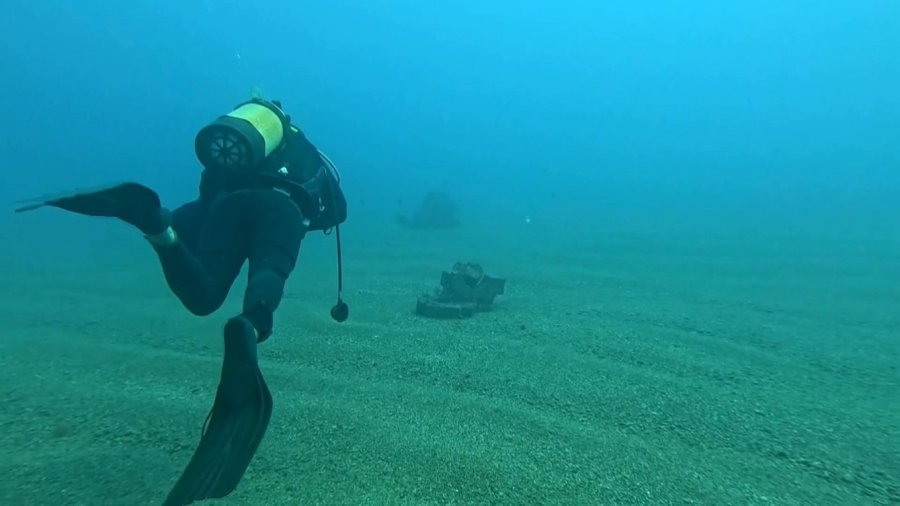 Profesör Deniz Dibinde Taşlardan Balıklara Yuva Yaptı: 12 Tür Barış İçinde Yaşıyor