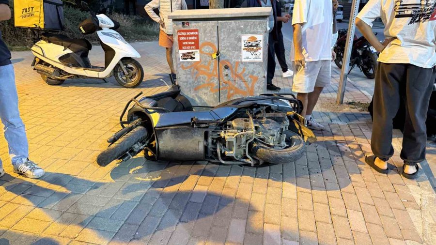 Gazipaşa’da Otomobil İle Motosiklet Çarpıştı: 1 Yaralı