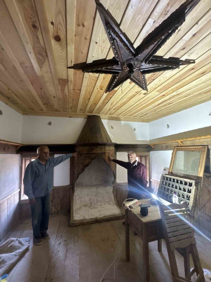 Antalya’da Ata Mirası Tarihi Düğmeli Evler Restore Ediliyor