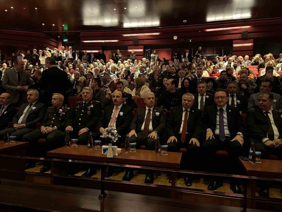 Konya’da Öğretmenler Günü Çeşitli Etkinliklerle Kutlandı