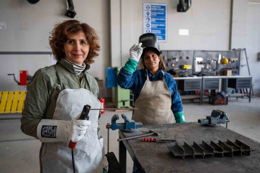 Mersin Büyükşehir Belediyesi, Kadına Şiddetle Mücadelede Yerel Destek Ağı Oluşturuyor