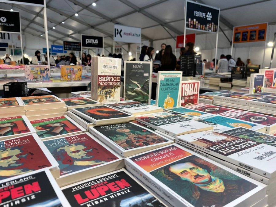 Niğde 8. Kitap Fuarı Kapılarını Açtı