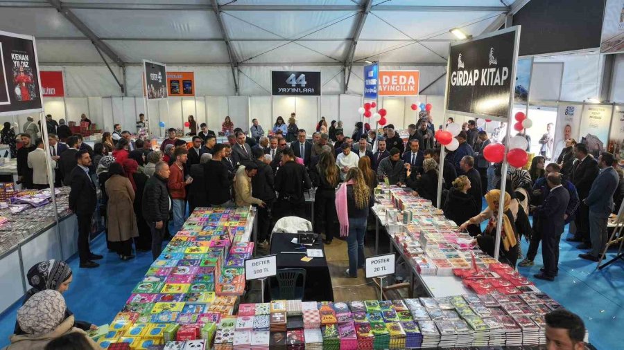 Niğde 8. Kitap Fuarı Kapılarını Açtı
