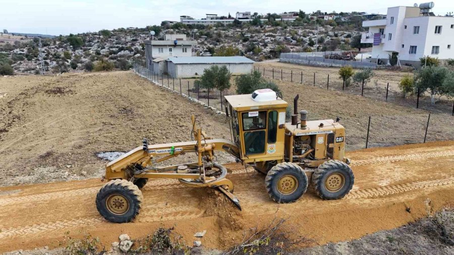 Tarsus’ta İki Mahallede Yol Çalışmaları Tamamlandı