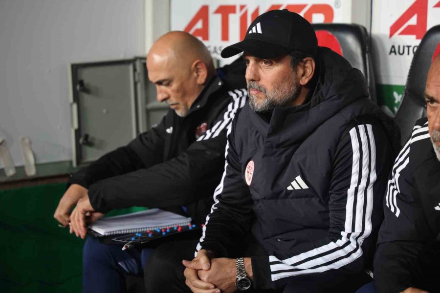 Trendyol Süper Lig: Konyaspor: 0 - Antalyaspor: 0 (ilk Yarı)