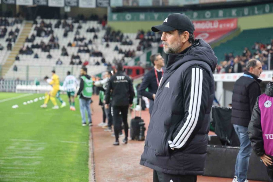 Trendyol Süper Lig: Konyaspor: 0 - Antalyaspor: 0 (ilk Yarı)