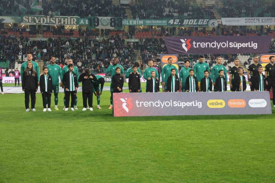Trendyol Süper Lig: Konyaspor: 0 - Antalyaspor: 0 (ilk Yarı)
