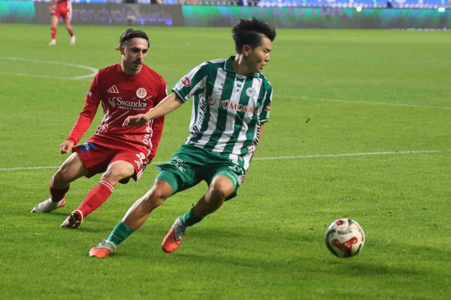 Trendyol Süper Lig: Konyaspor: 0 - Antalyaspor: 0 (ilk Yarı)