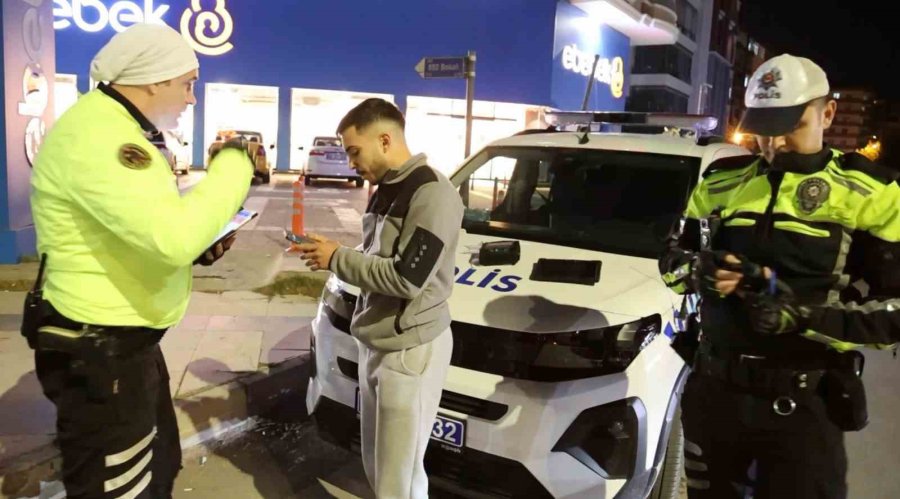 Ehliyeti Yok, Muayenesi Yok, Sigortası Yok: "yapacak Bir Şey De Yok"