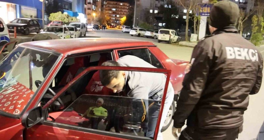 Ehliyeti Yok, Muayenesi Yok, Sigortası Yok: "yapacak Bir Şey De Yok"