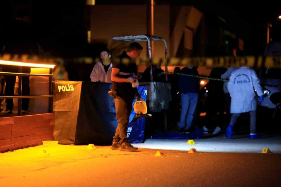 Husumeti Bitirmek İçin Bir Araya Gelen Akrabaların Tartışması Cinayetle Bitti