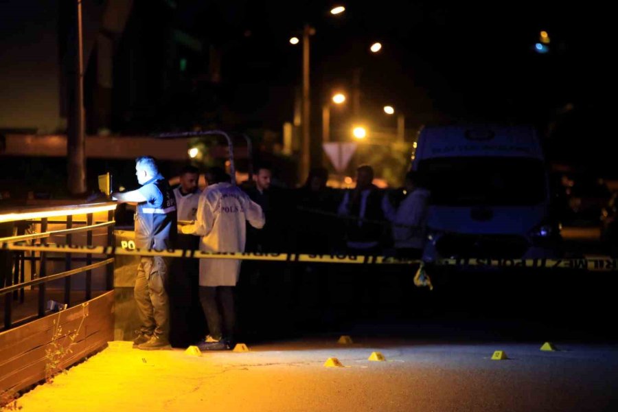 Husumeti Bitirmek İçin Bir Araya Gelen Akrabaların Tartışması Cinayetle Bitti