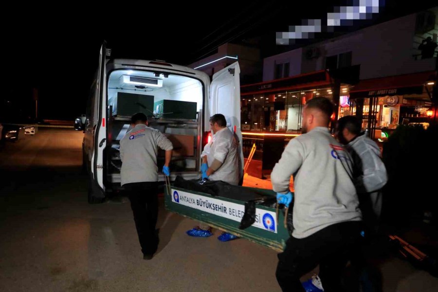 Husumeti Bitirmek İçin Bir Araya Gelen Akrabaların Tartışması Cinayetle Bitti