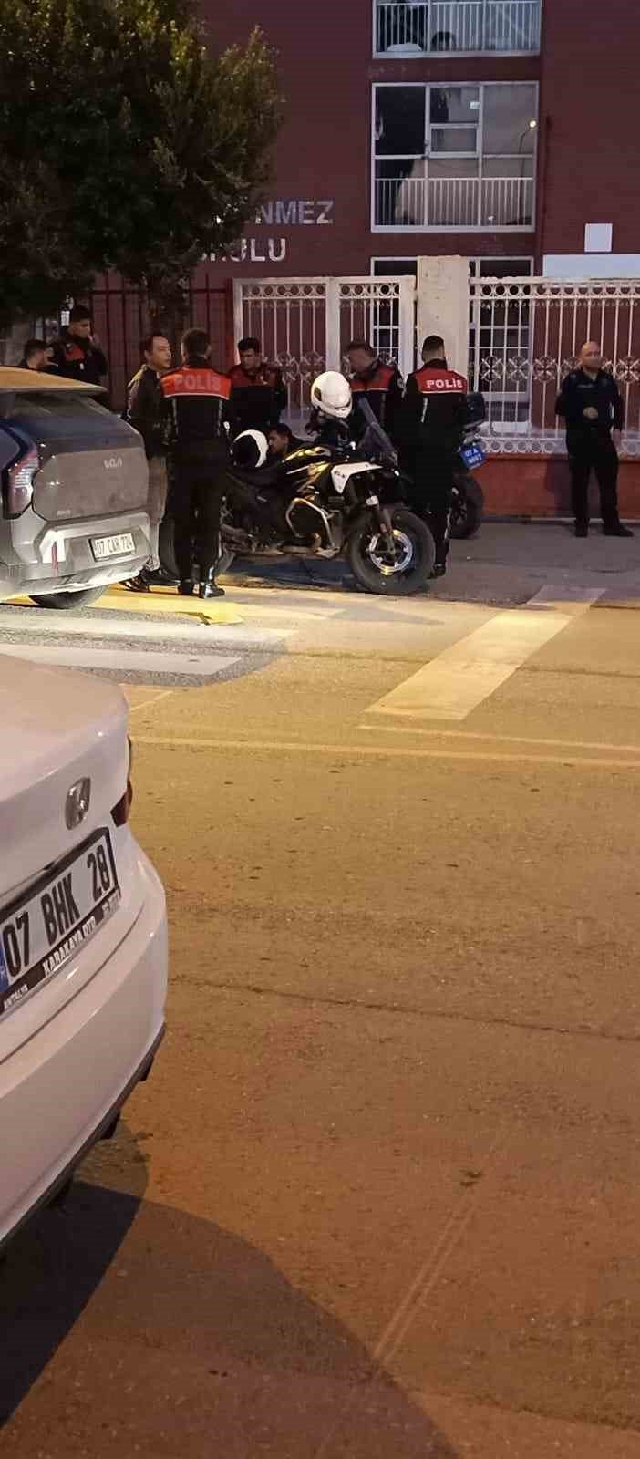 Husumeti Bitirmek İçin Bir Araya Gelen Akrabaların Tartışması Cinayetle Bitti