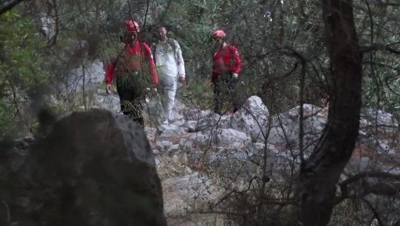 Yürüyüş Sırasında Kaybolan 2 Genç, 15 Saat Sonra Jak Timleri Tarafından Bulundu