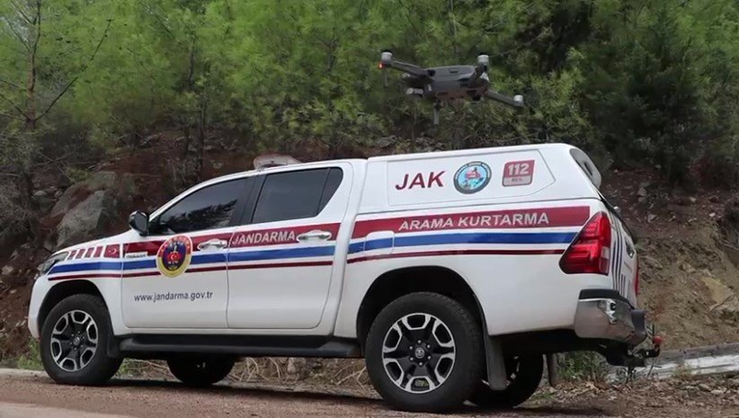 Yürüyüş Sırasında Kaybolan 2 Genç, 15 Saat Sonra Jak Timleri Tarafından Bulundu