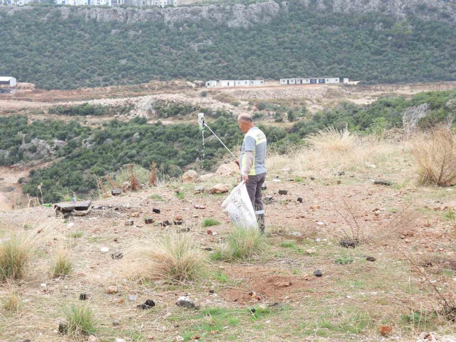 Üç Hafta Önce 60 Çuval Çöp Toplanan Caddeden Bu Sefer 80 Çuval Çöp Çıktı
