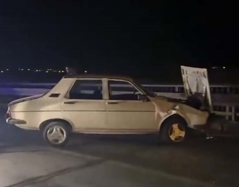 Otomobil Bariyere Çarptı, Sürücü Hayatını Kaybetti