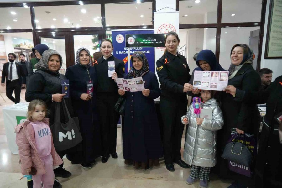 Niğde’de Kadına Karşı Şiddetle Mücadele İçin ’çok Boyutlu Yaklaşım’ Paneli