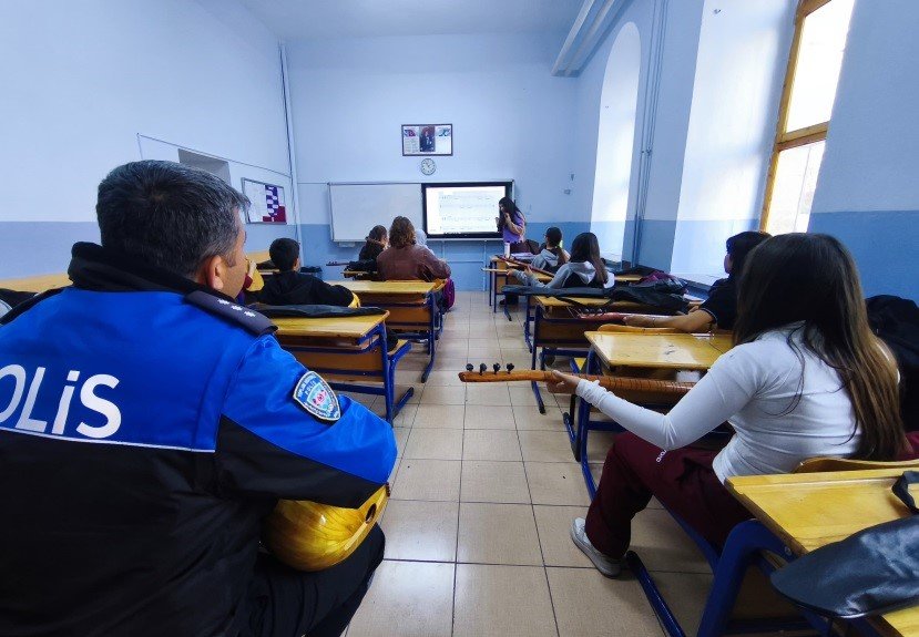 Niğde’de Öğrencilere ’güvenlik Ve Akran Zorbalığı’ Eğitimi
