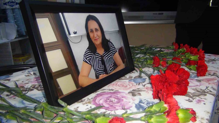 Kazada Hayatını Kaybeden Gülşen Öğretmenin Okulunda Hüzün