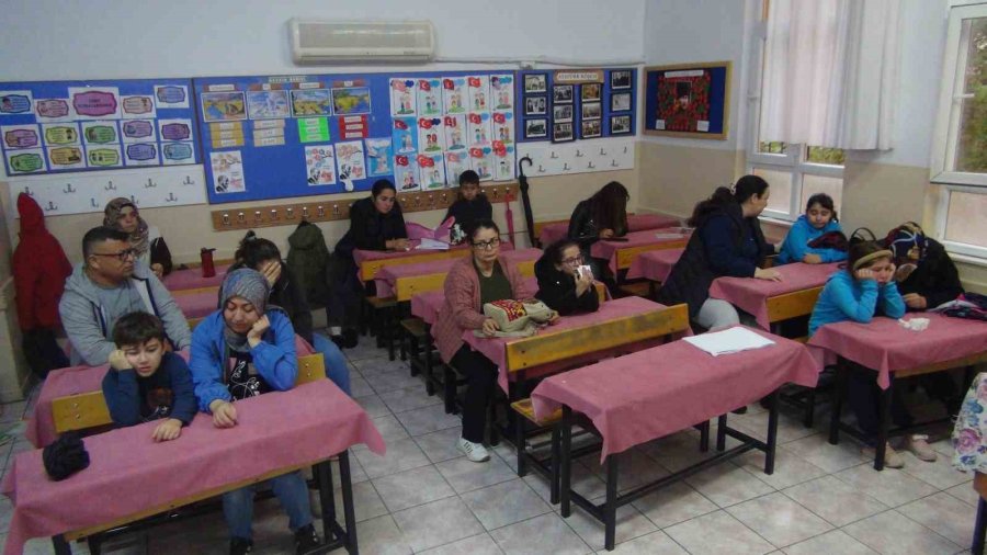 Kazada Hayatını Kaybeden Gülşen Öğretmenin Okulunda Hüzün