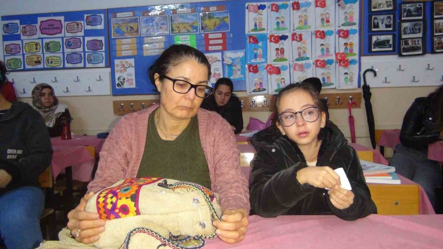 Kazada Hayatını Kaybeden Gülşen Öğretmenin Okulunda Hüzün