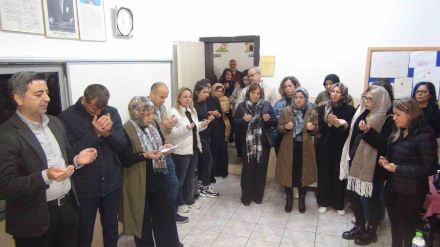 Kazada Hayatını Kaybeden Gülşen Öğretmenin Okulunda Hüzün