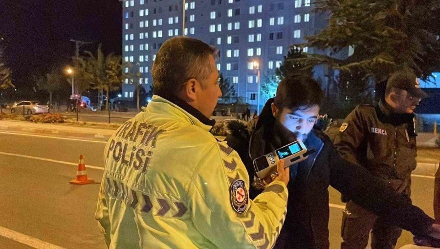 Kaza Sonrası 3.79 Promil Alkollü Çıkan Elektrikli Bisiklet Sürücüsü, "çirkin Çıkmışım" Dedi