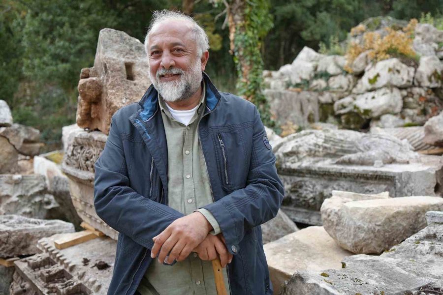 Termessos’ta İlk Kazıda Dans Eden Kadınlar Mezarı, Antiochis’in Anıt Mezarı Ve Figürlü Lahit Parçaları Ortaya Çıkarıldı