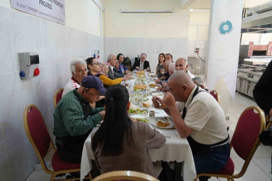 Gastronomiyle Kuşakları Buluşturan Anlamlı Proje Gerçekleştirildi
