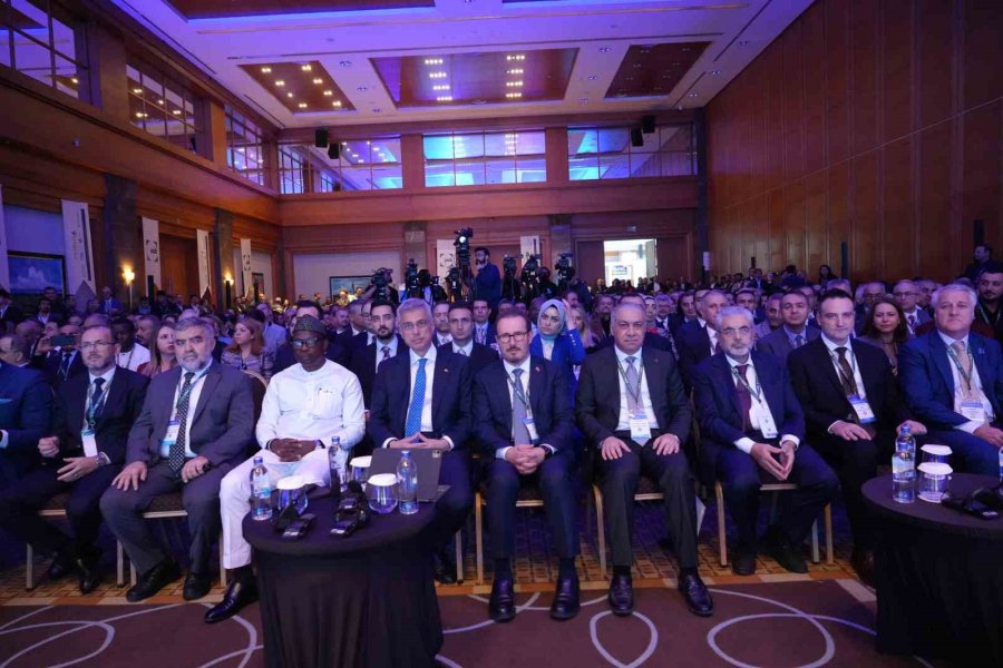 Sağlık Bakanı Memişoğlu: "nasıl Ki Savunma Sanayinde Yerlilik Oranımızı Zirveye Taşıdıysak, Sağlık Endüstrisinde De Aynı Başarı Hikayesini Yazacağız"