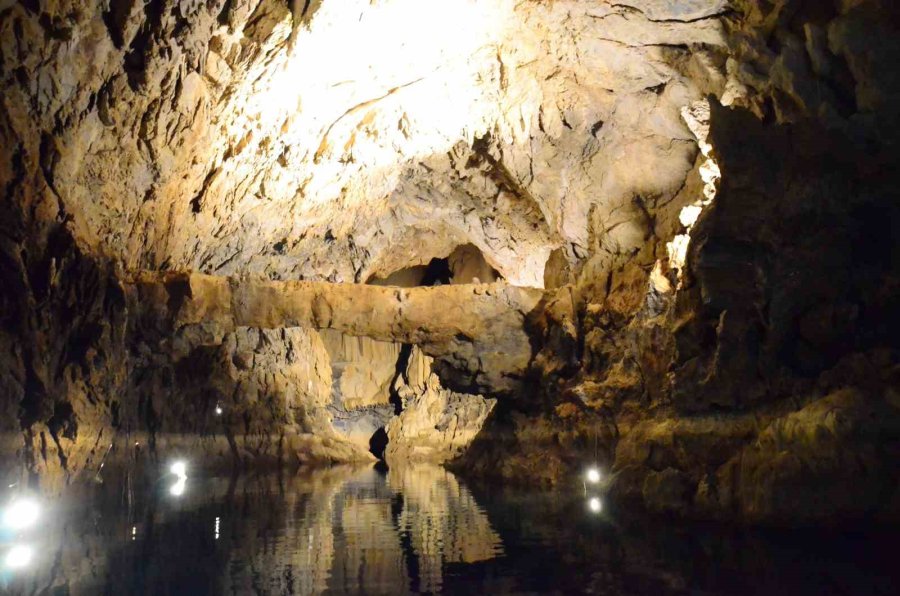 Antalya’daki Altınbeşik Mağarası Tadilat Nedeniyle Ziyarete Kapatıldı