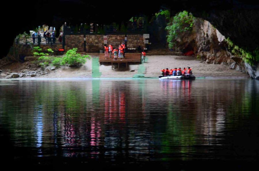 Antalya’daki Altınbeşik Mağarası Tadilat Nedeniyle Ziyarete Kapatıldı