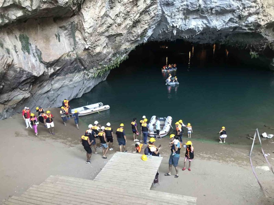 Antalya’daki Altınbeşik Mağarası Tadilat Nedeniyle Ziyarete Kapatıldı