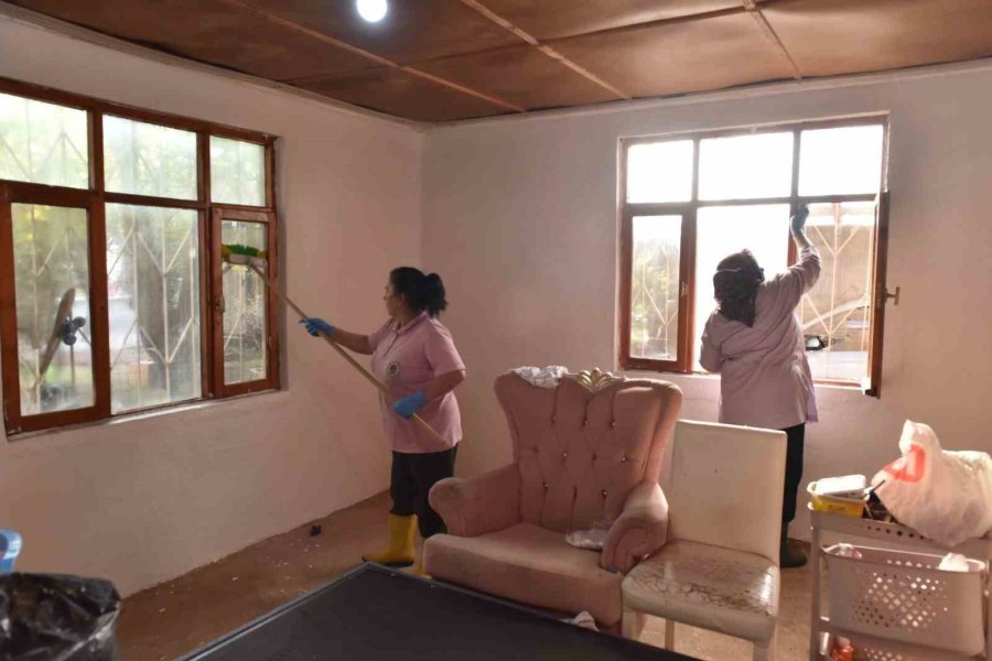 Evi Yanan Ailenin Talebine Başkan Kocagöz’den Yardım Eli