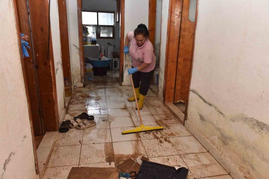 Evi Yanan Ailenin Talebine Başkan Kocagöz’den Yardım Eli