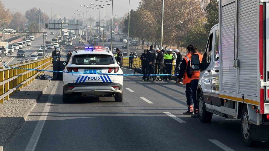 Tır İle Motosiklet Çarpıştı, Üniversite Öğrencisi Motosikletli Öldü