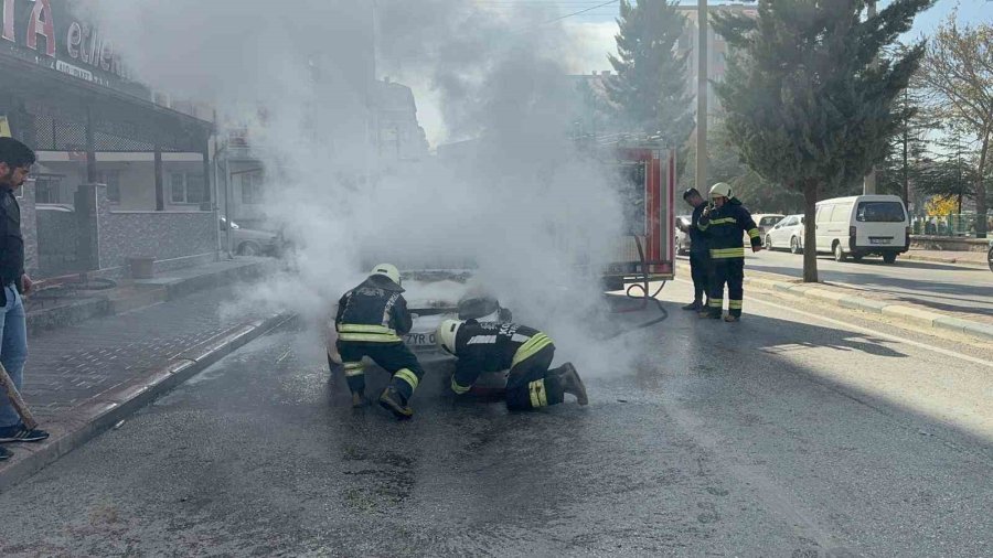 Seyir Halindeki Otomobilde Yangın