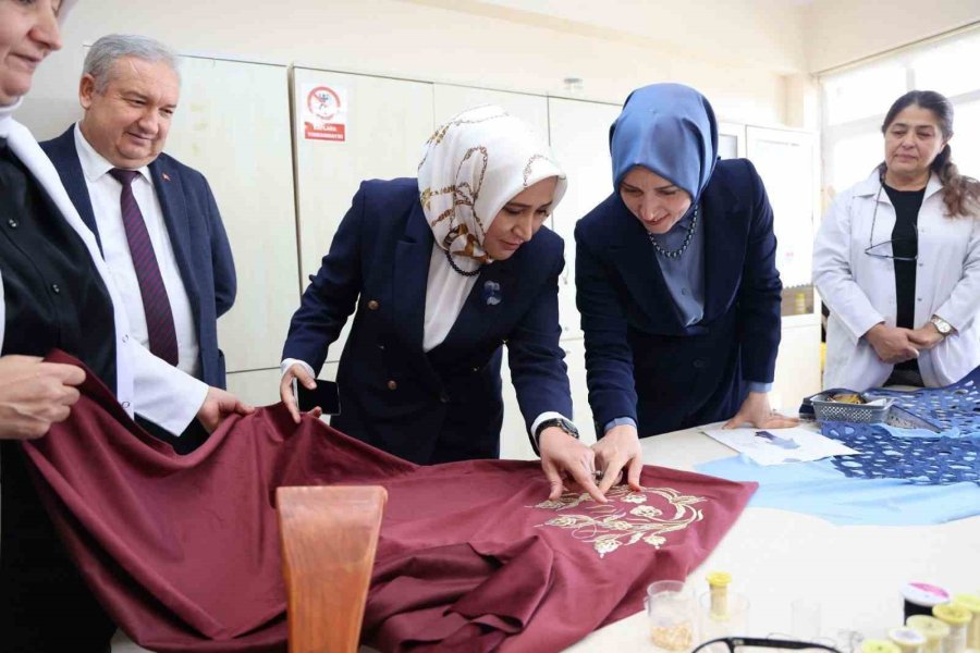 ’zamanın Ve Zarafetin İzinde Niğde’ Sergisi İçin Hazırlıklar Sürüyor