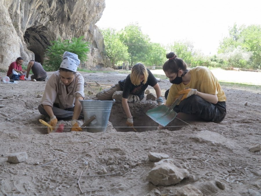 Akdeniz Üniversitesi’nden Bilim Dünyasına Işık