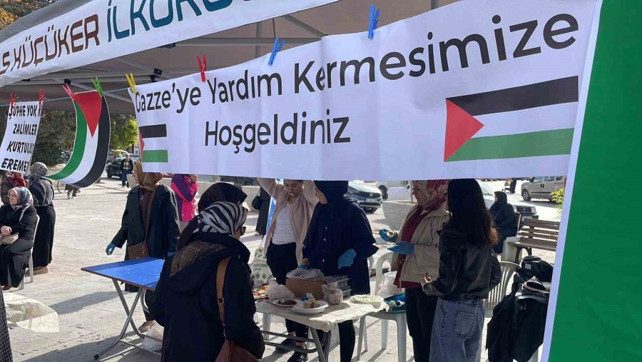 Karaman’da Gazze İçin Hayır Panayırı Düzenlendi