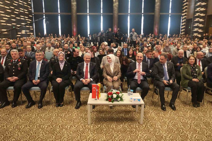 Bakan Göktaş: "günümüzde Hanelerin Yüzde 57’sinde 18 Yaş Altı Çocuk Yok"