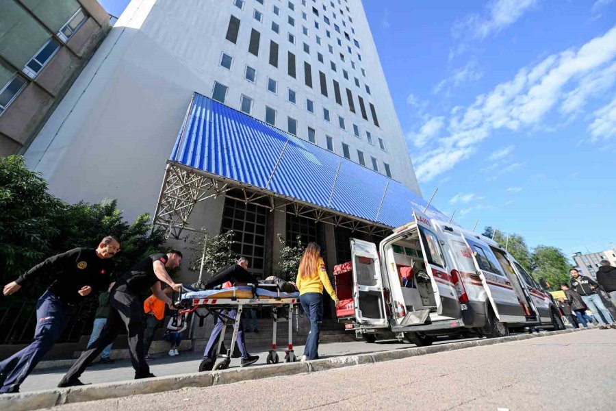 Mersin’de İş Merkezinde Yangın Ve Kurtarma Tatbikatı Yapıldı