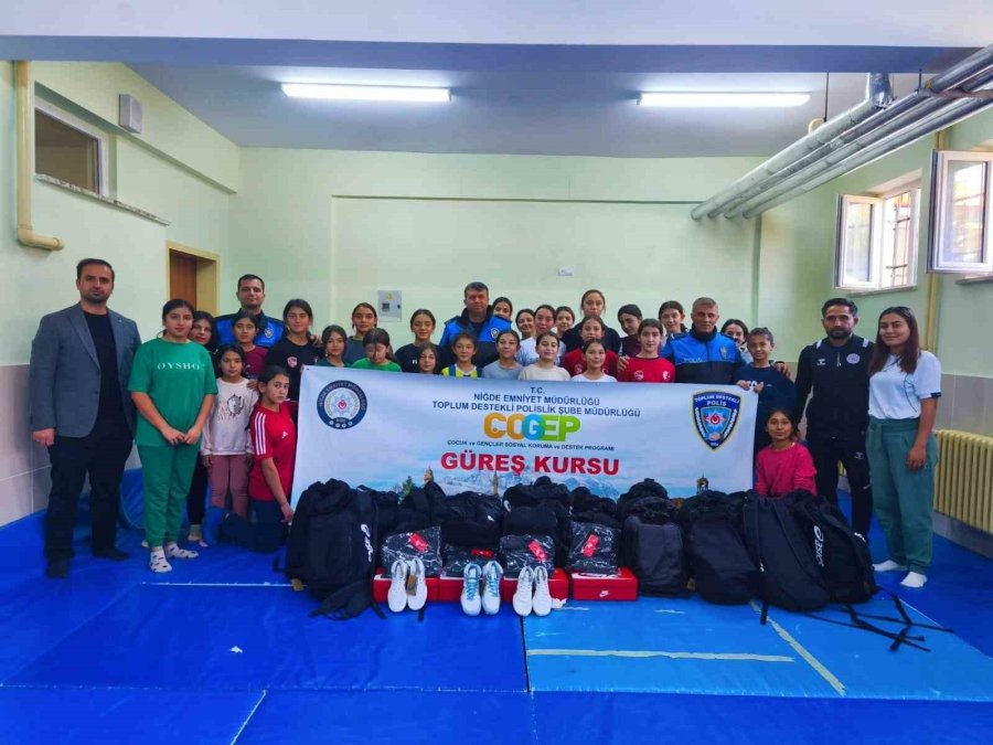 ’niğde Gençlerine Sahip Çıkıyor’ Projesi Kapsamında Spor Etkinlikleri Düzenlendi