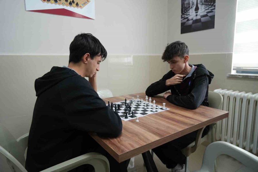 Şehit Yusuf Bozkurt Ve Şehit Halit Ergüven’in Adları Bu Okulda Yaşatılıyor