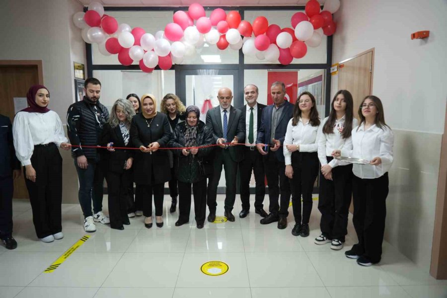 Şehit Yusuf Bozkurt Ve Şehit Halit Ergüven’in Adları Bu Okulda Yaşatılıyor