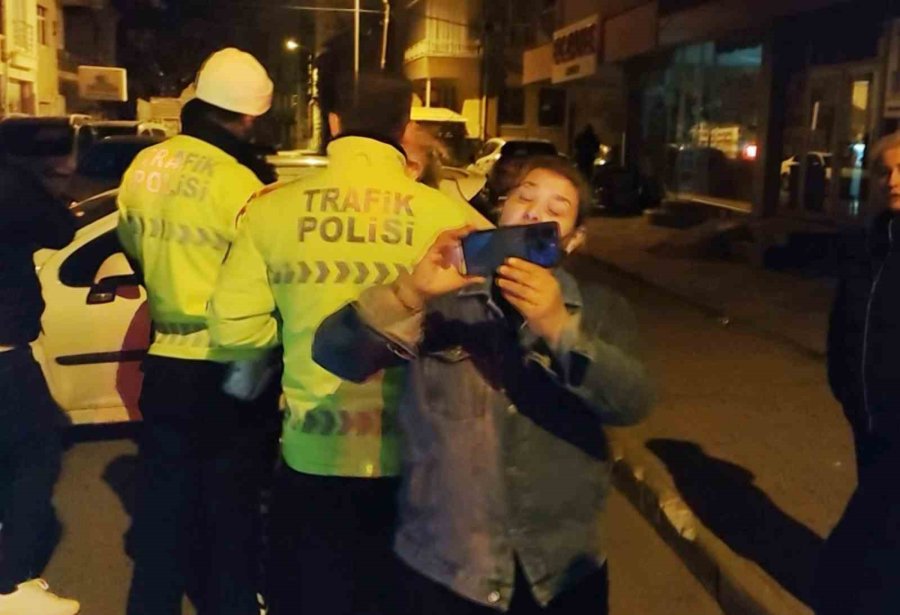 Şoförün Kaçtığı Kazada Sahte Şoför Planı Suya Düşünce Gazetecilere Saldırdı