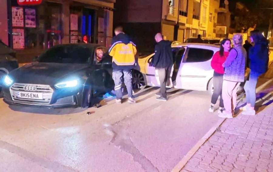 Şoförün Kaçtığı Kazada Sahte Şoför Planı Suya Düşünce Gazetecilere Saldırdı